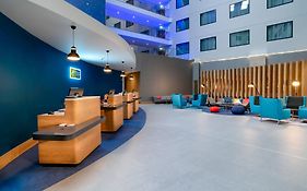 Holiday Inn Express - London Heathrow T4 By Ihg